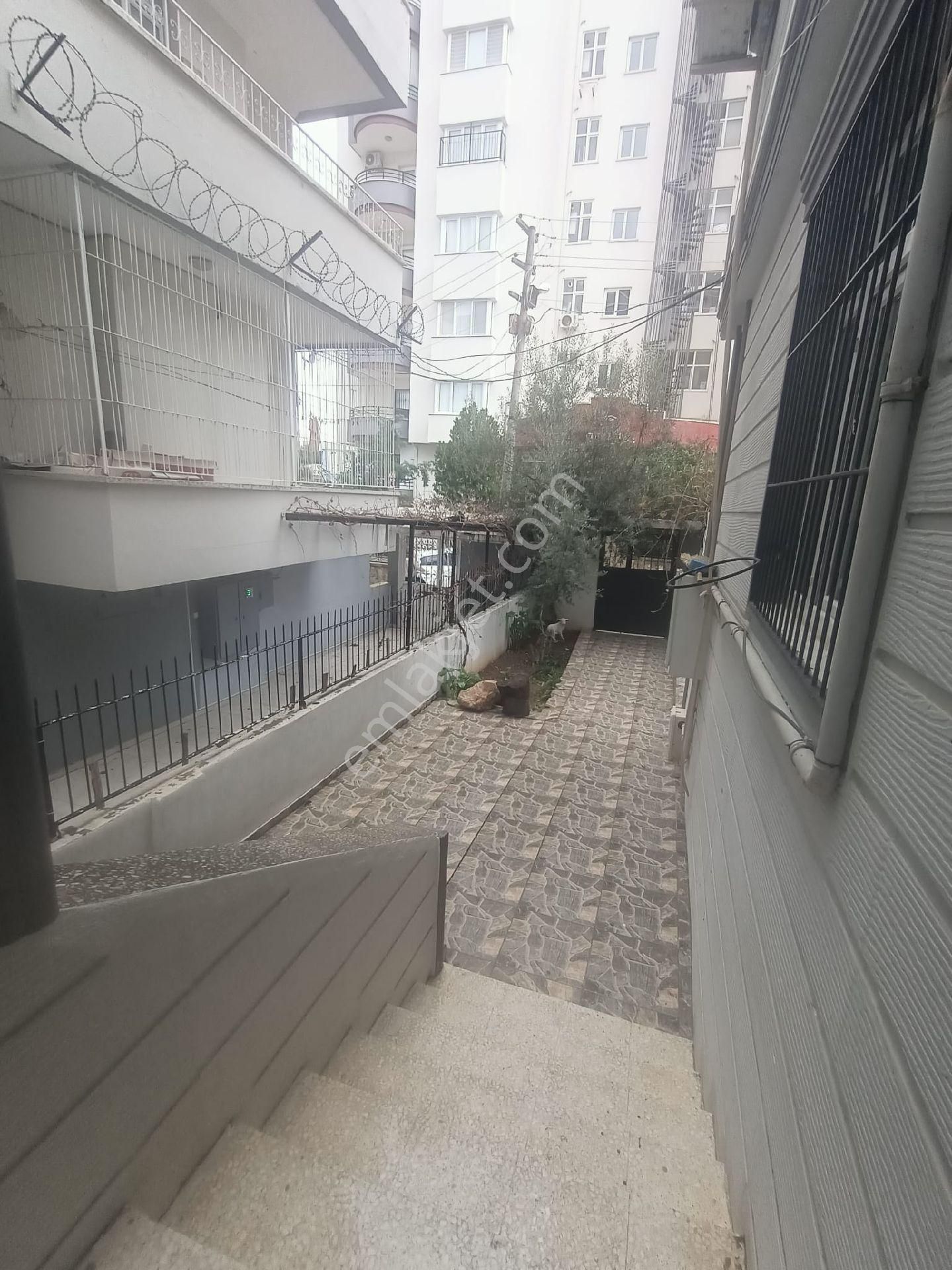 Kurttepe Ruh Sağlığı Civarı 2+1 A.mutfak Kiralık Daire - Görsel 21