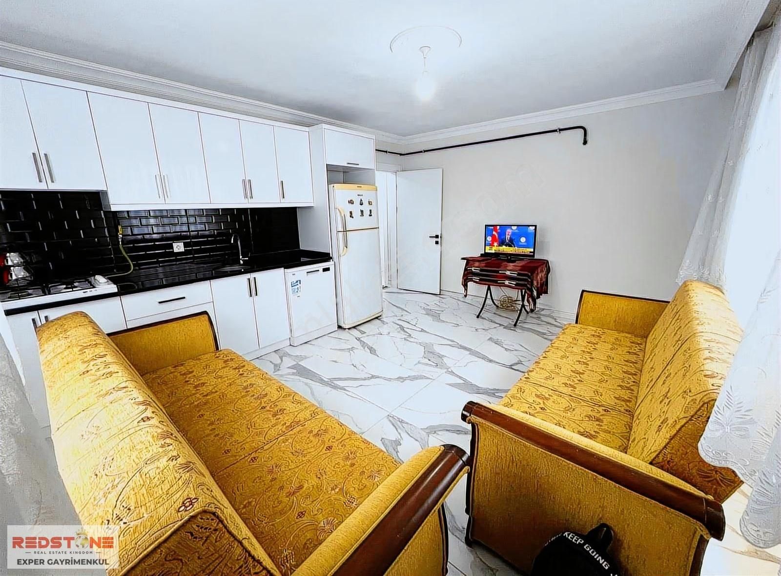 Yalı Mah Cadde Üzeri Denize 50m Arakat Kombili Sıfır 1+1 Yazlık - Görsel 3