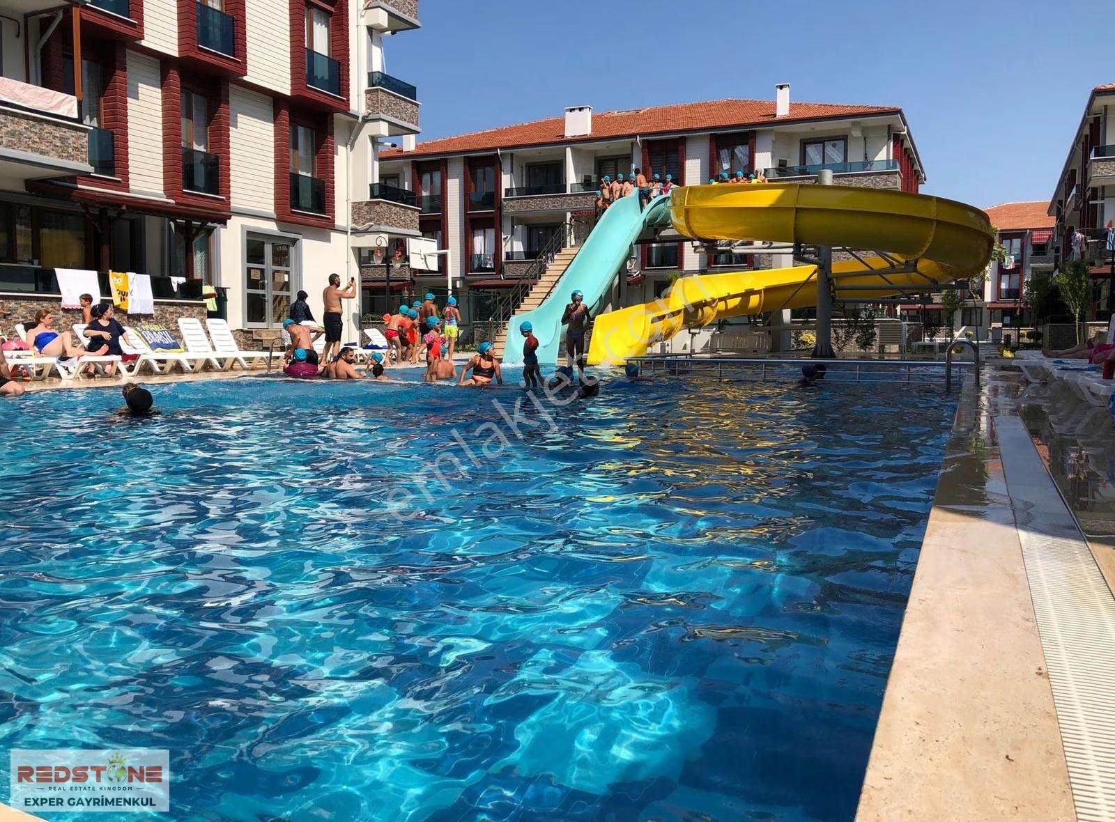 Yola Cephe Kombi,cam Balkon,aquapark,hamam Sauna,satılık 1+1