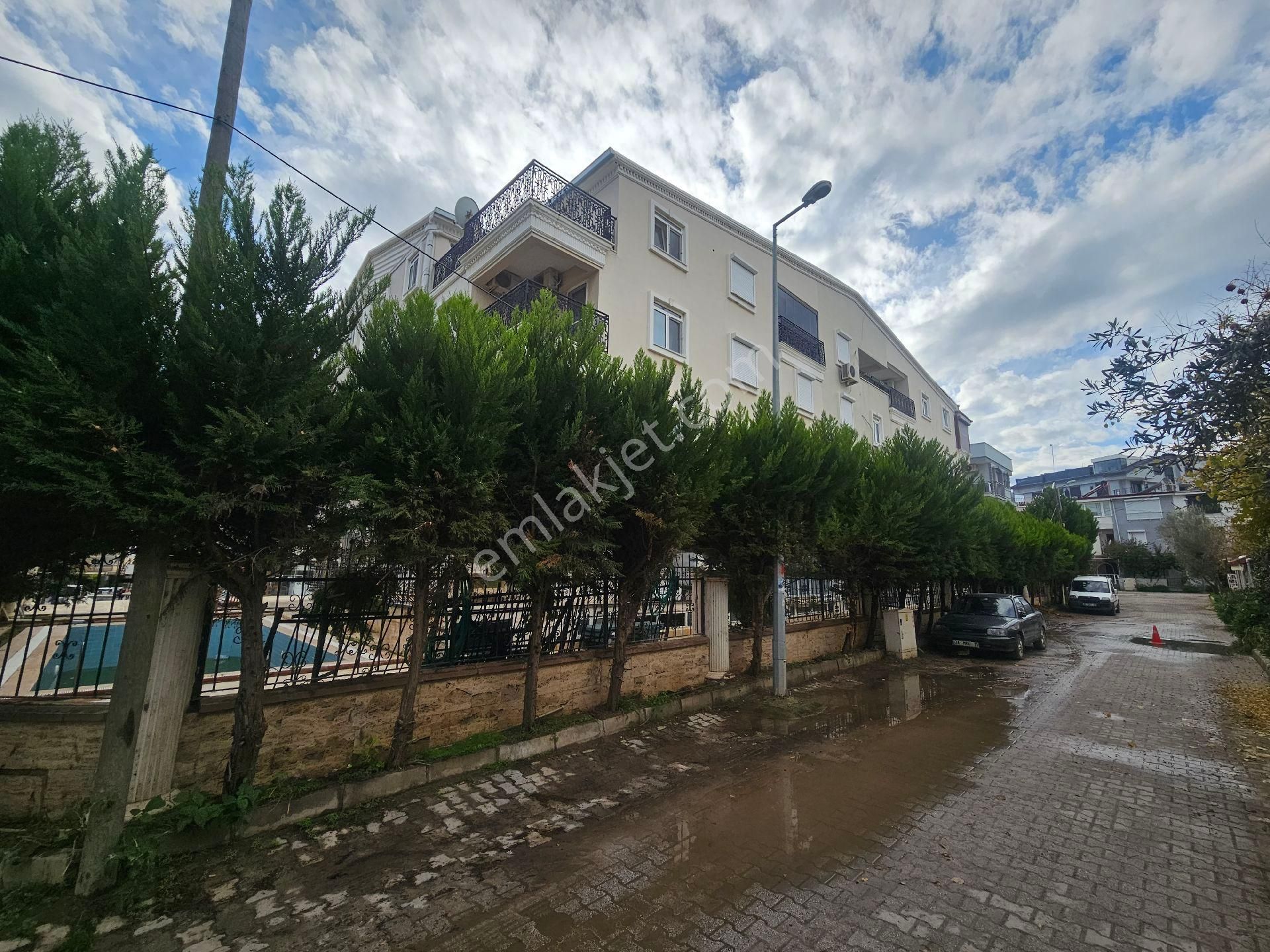 Didim Altınkum'da Satılık 2+1 Ayrı