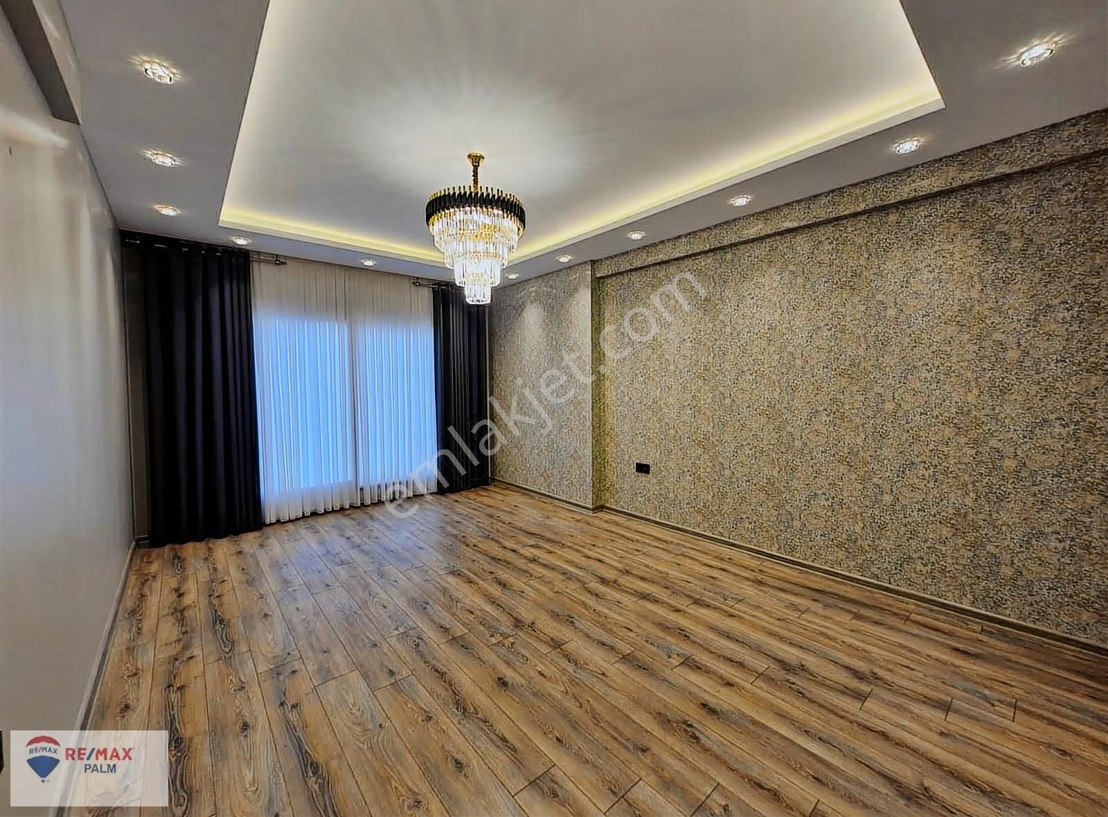 Remax Palm'den Mezitli'de Havuzlu Sitede Lüks 3+1 Satılık Daire - Görsel 2