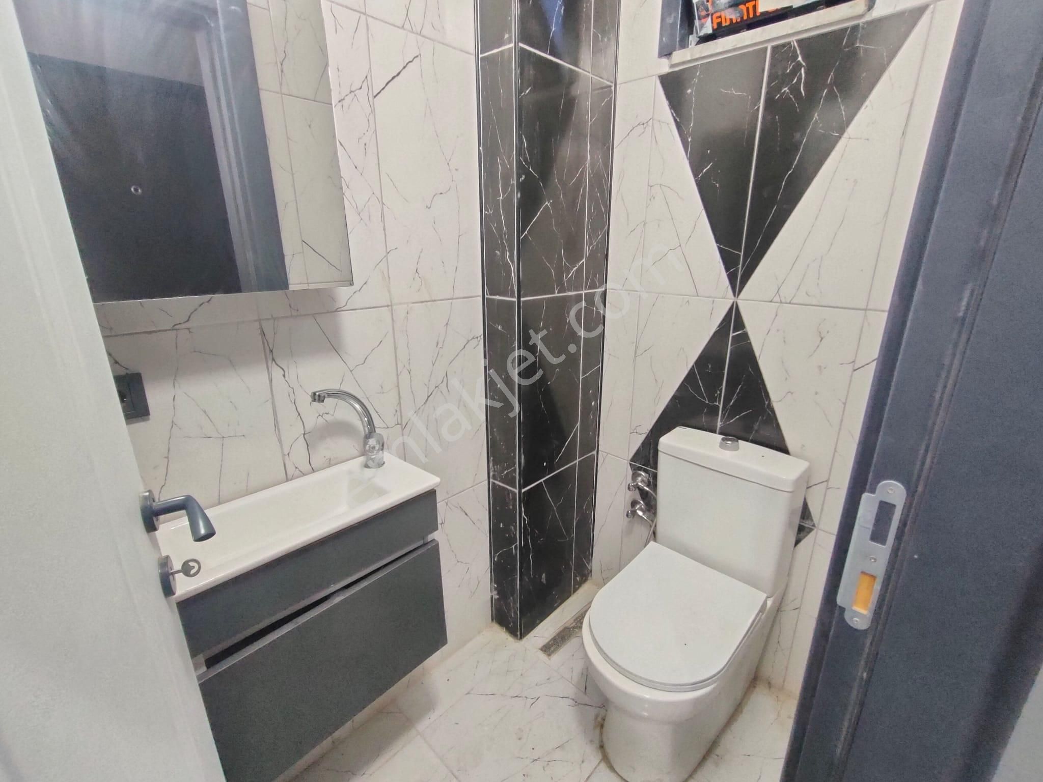 Tekirdağ Yeniçiftlik De Anayol Üzeri Büyük Ve Kullanışlı Villa - Görsel 16