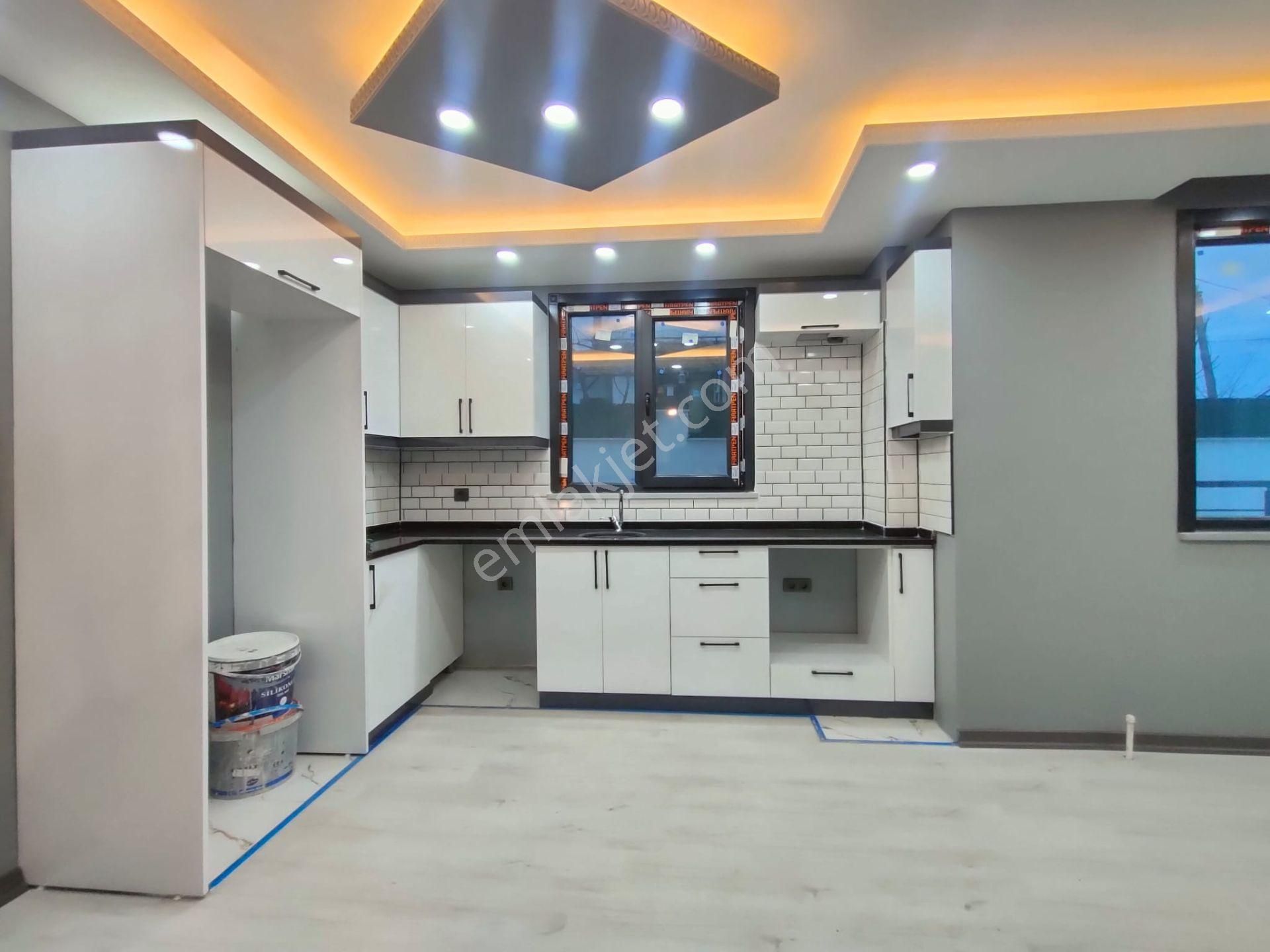 Tekirdağ Yeniçiftlik De Anayol Üzeri Büyük Ve Kullanışlı Villa - Görsel 10