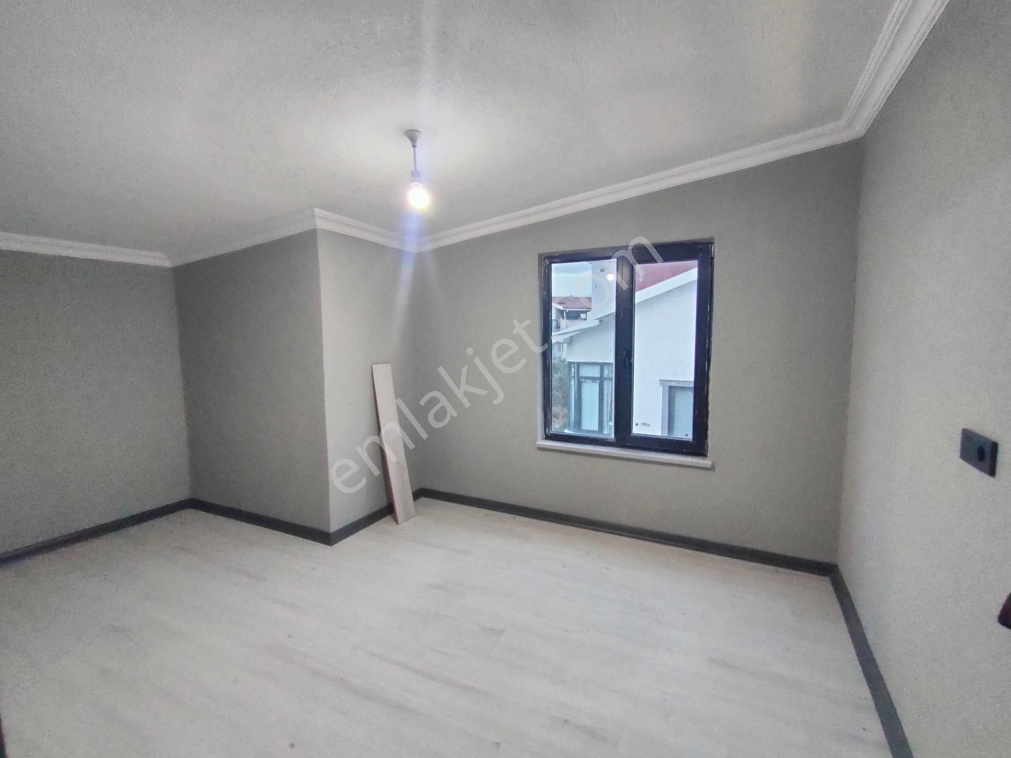 Tekirdağ Yeniçiftlik De Anayol Üzeri Büyük Ve Kullanışlı Villa - Görsel 27