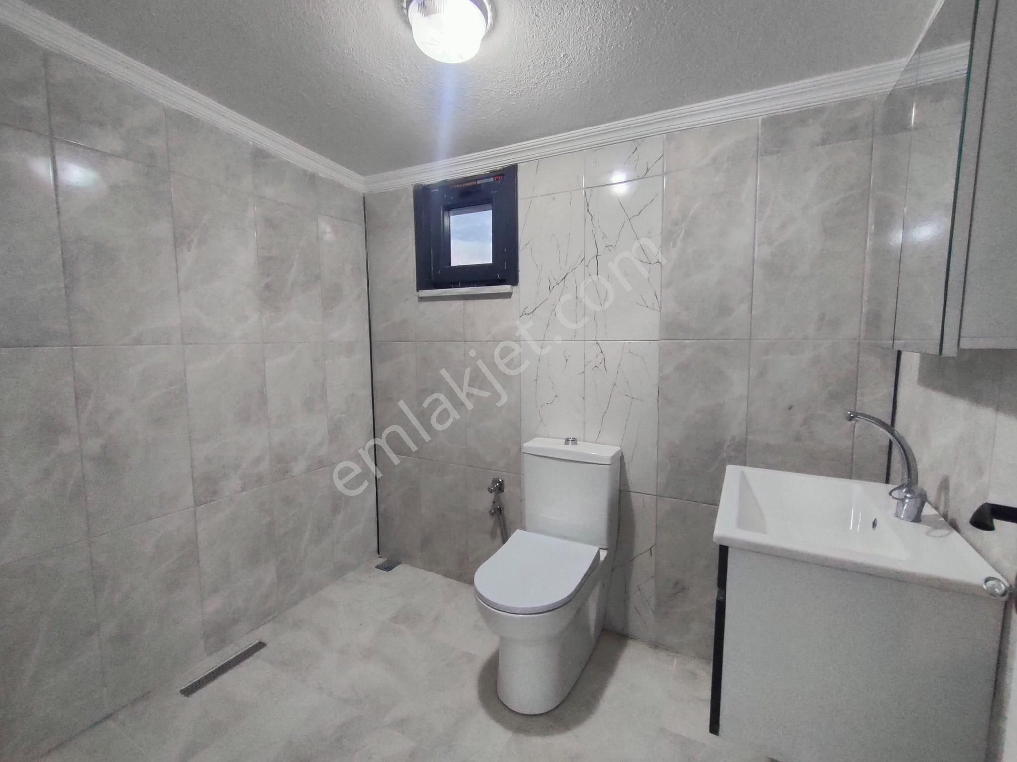 Tekirdağ Yeniçiftlik De Anayol Üzeri Büyük Ve Kullanışlı Villa - Görsel 33