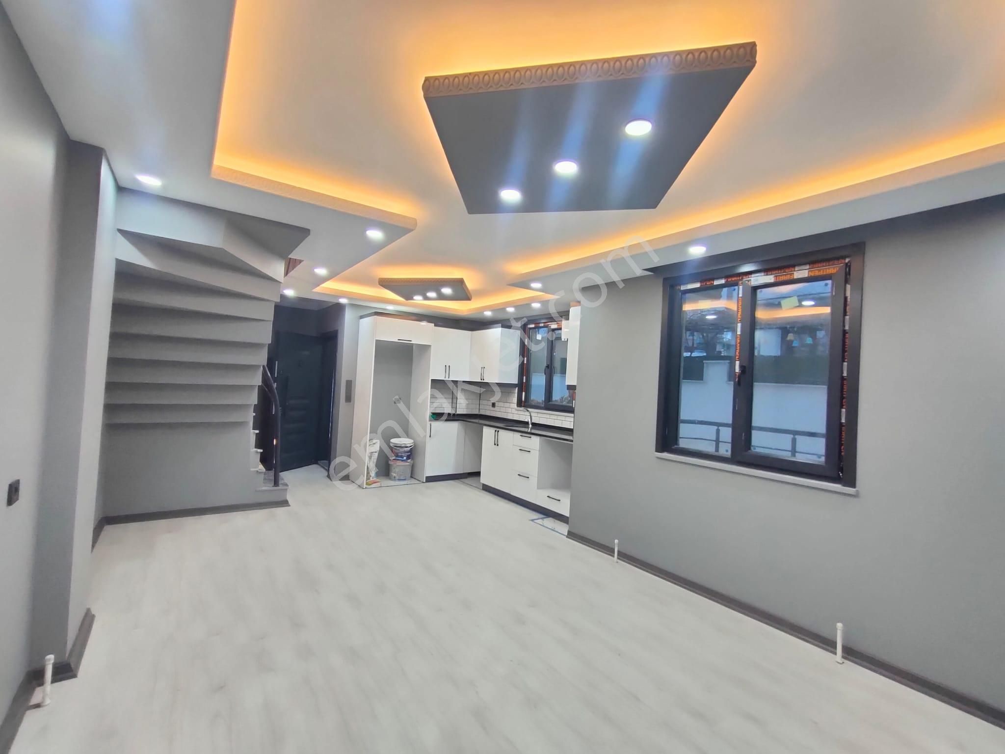 Tekirdağ Yeniçiftlik De Anayol Üzeri Büyük Ve Kullanışlı Villa - Görsel 9