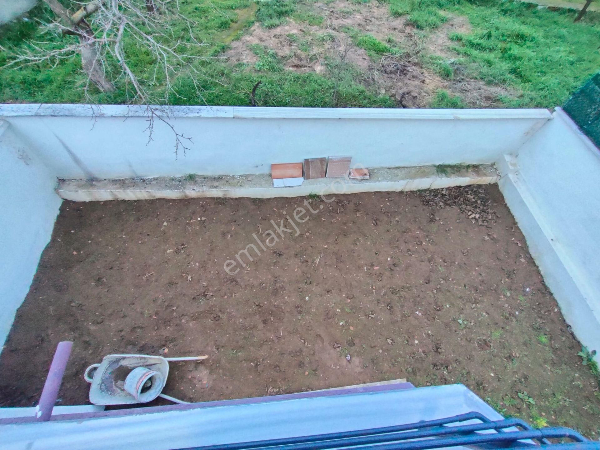 Tekirdağ Yeniçiftlik De Anayol Üzeri Büyük Ve Kullanışlı Villa - Görsel 21