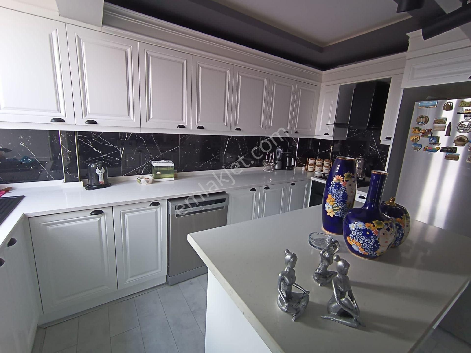 Truva Yağız'dan Lüks Yapılı 5+1 Ayrı Girişli Dubleks Daire - Görsel 25