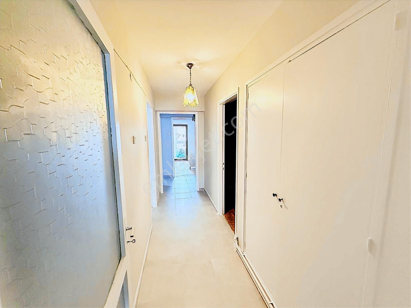 Karşıyaka İskele Karşısında Kiralık 4+1 Daire - Görsel 18