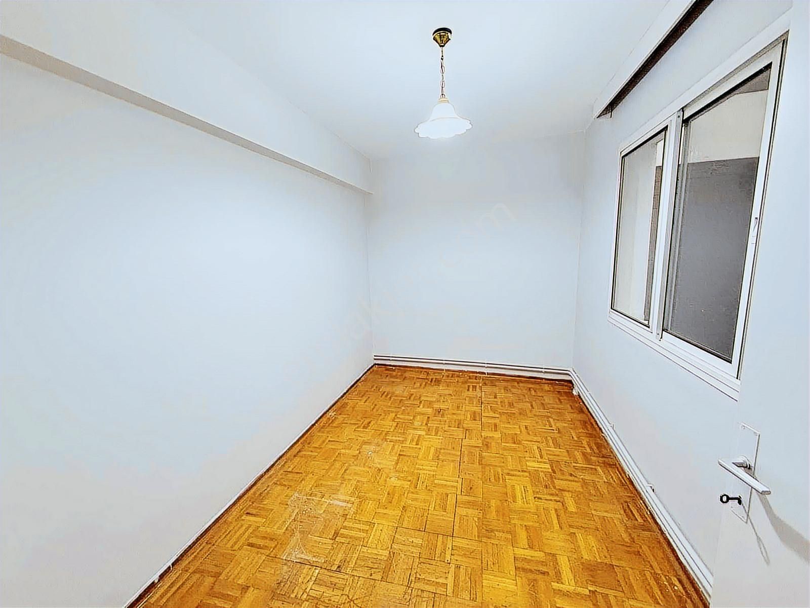 Karşıyaka İskele Karşısında Kiralık 4+1 Daire - Görsel 20