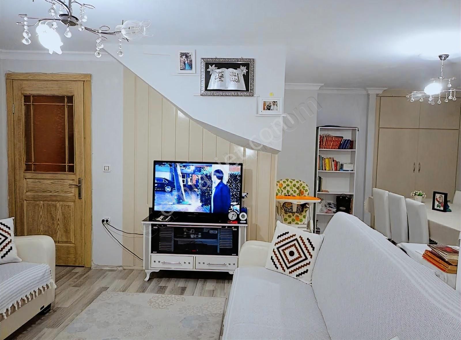 Gazipaşa'da 4+1 Ayrı Mutfaklı Ferah Ve Bakımlı Dubleks Daire - Görsel 16