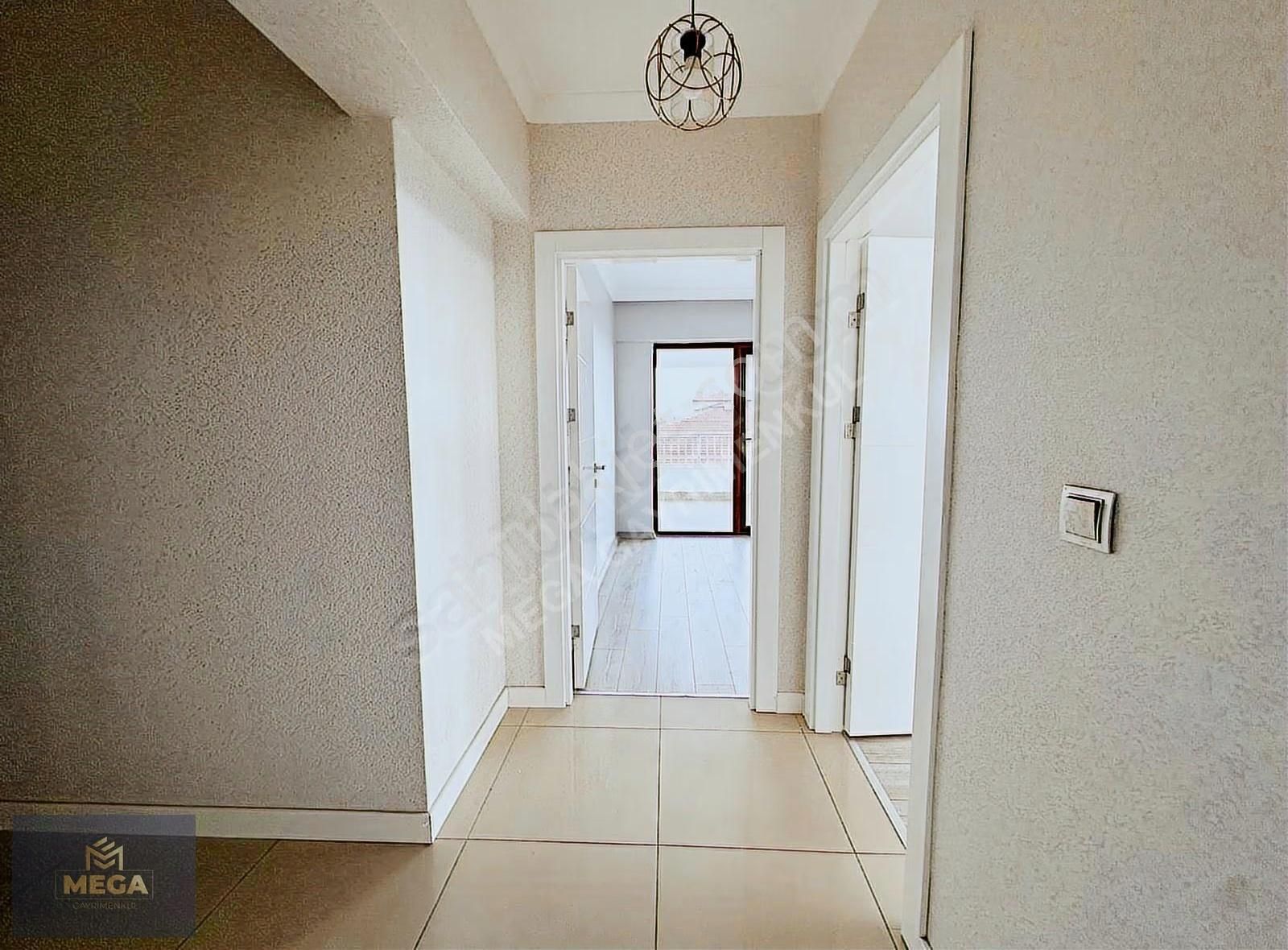 Muhteşem Büyüklükte Site İçinde Lüks Yapılı Ank.manzaralı - Görsel 14