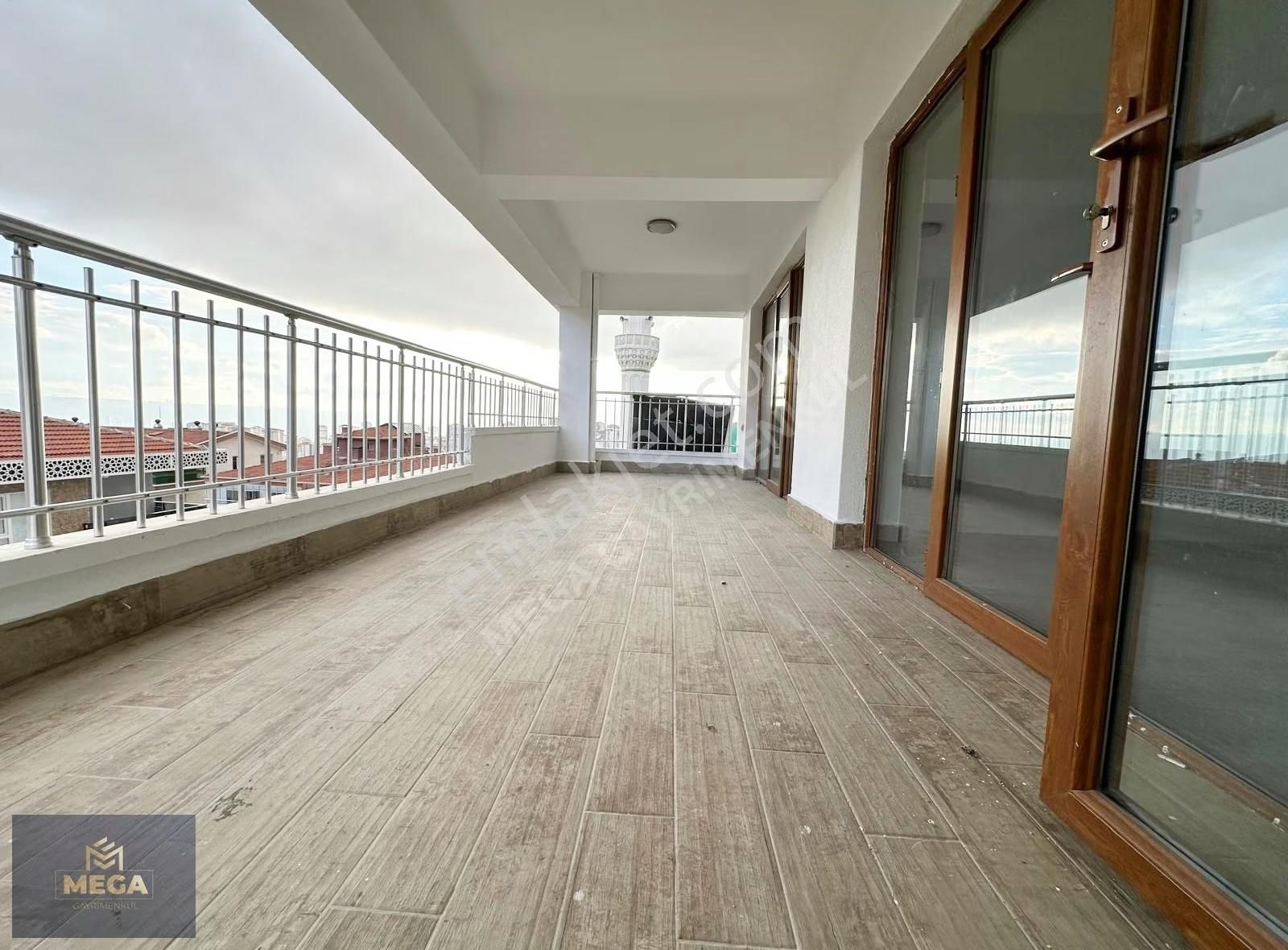 Muhteşem Büyüklükte Site İçinde Lüks Yapılı Ank.manzaralı - Görsel 2