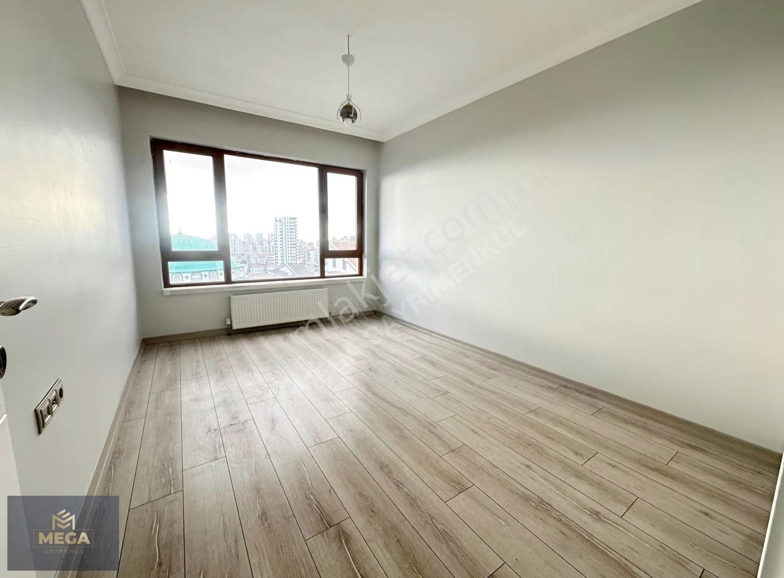 Muhteşem Büyüklükte Site İçinde Lüks Yapılı Ank.manzaralı - Görsel 13