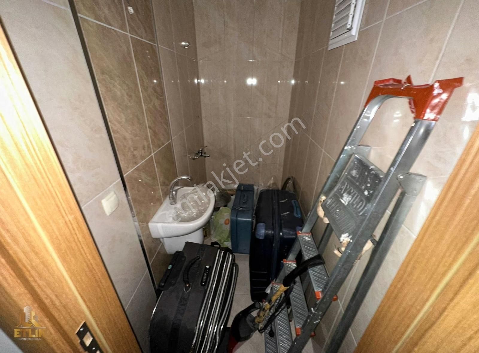 Etlik Gayrimenkul'den Geniş Sitede Fırsat Daire!!!!!