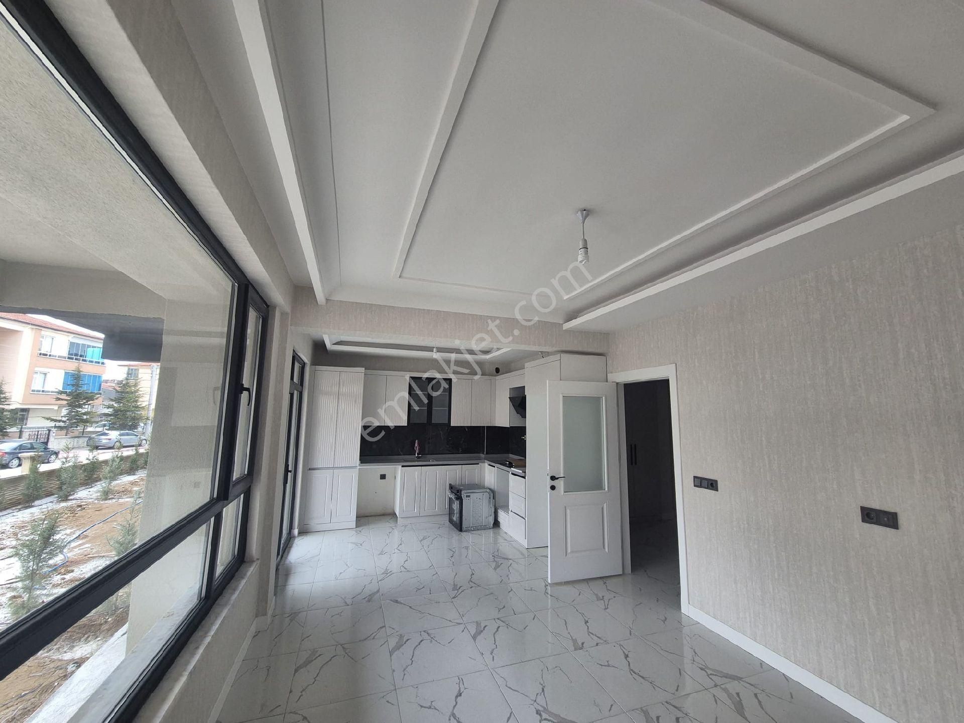 Orhan Gazi Den Sıfır 3+1 Asansörlü Kapalı Otoparklı Eminevim Fuzulevim Uygun - Görsel 2