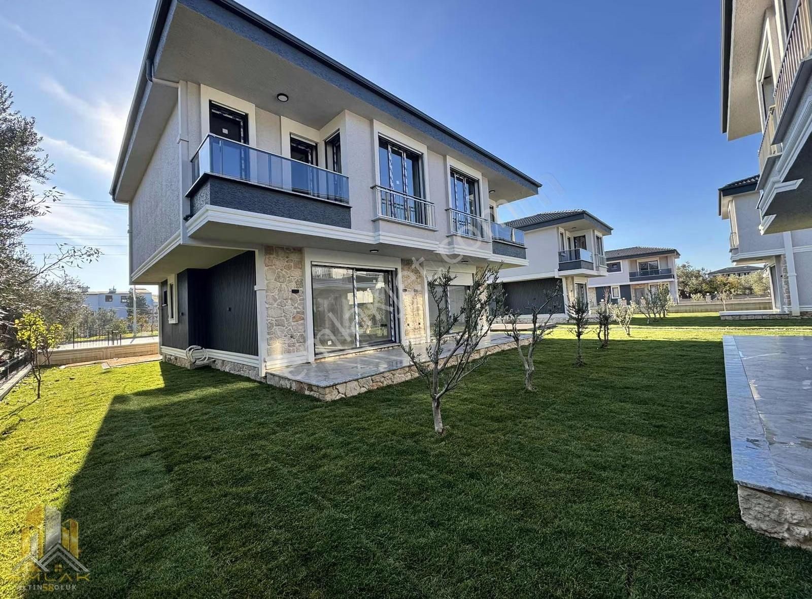 Emlak-58'den Küçükkuyu Merkezde Denize Yakın Sıfır 3+1 Villalar - Görsel 27