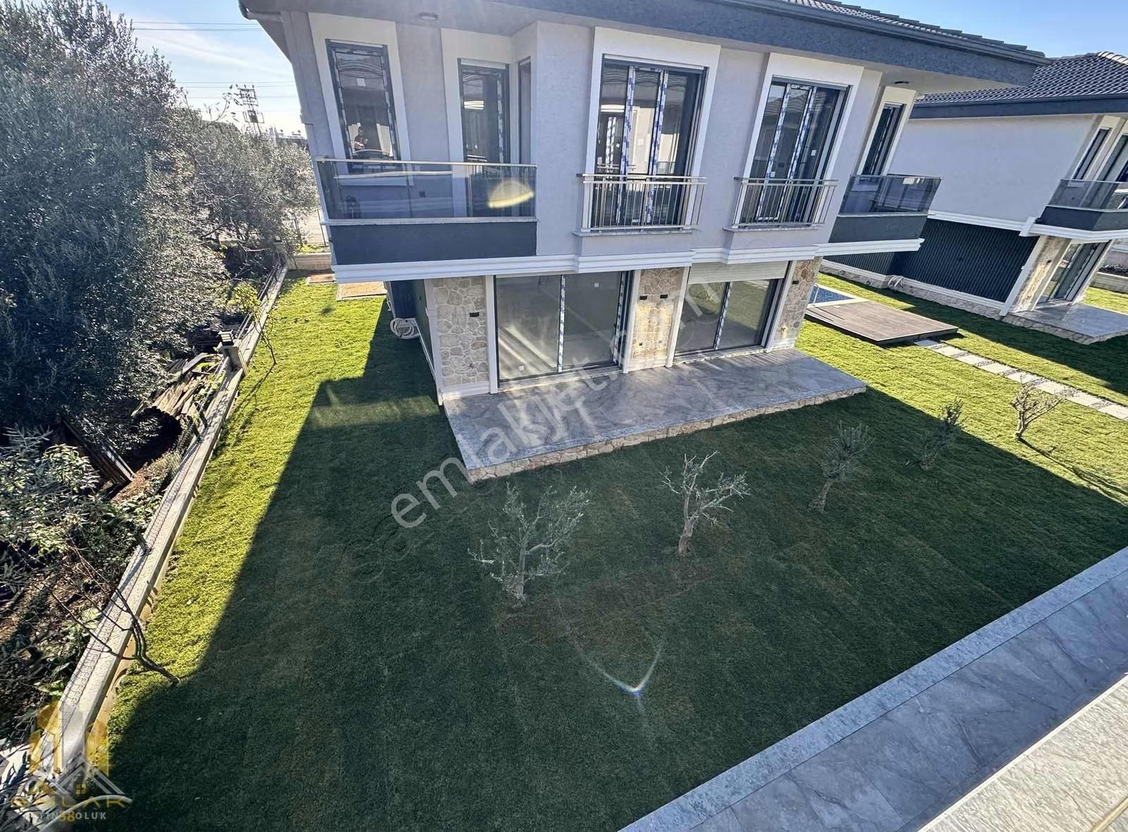 Emlak-58'den Küçükkuyu Merkezde Denize Yakın Sıfır 3+1 Villalar - Görsel 3