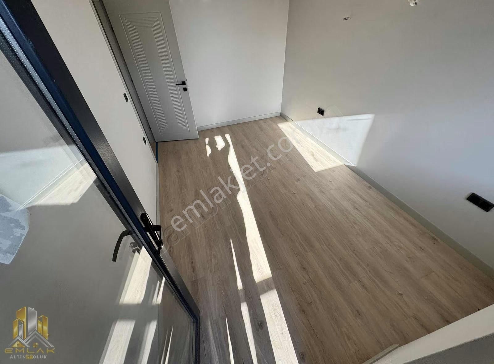 Emlak-58'den Küçükkuyu Merkezde Denize Yakın Sıfır 3+1 Villalar - Görsel 25