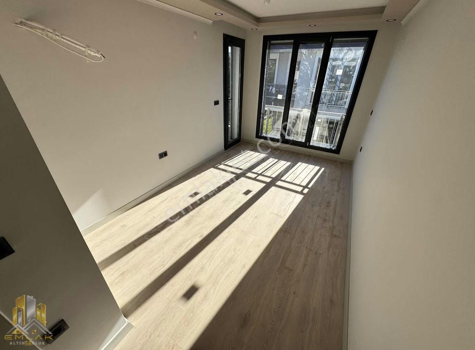 Emlak-58'den Küçükkuyu Merkezde Denize Yakın Sıfır 3+1 Villalar - Görsel 12