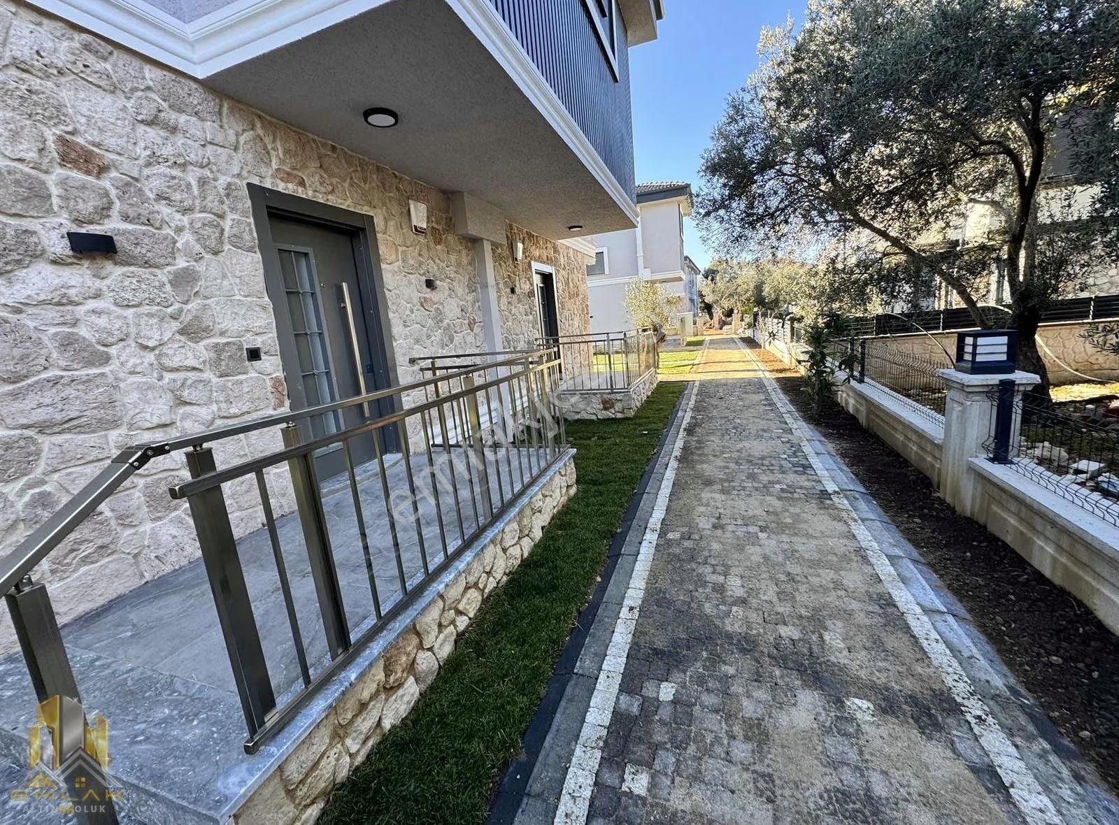 Emlak-58'den Küçükkuyu Merkezde Denize Yakın Sıfır 3+1 Villalar - Görsel 23