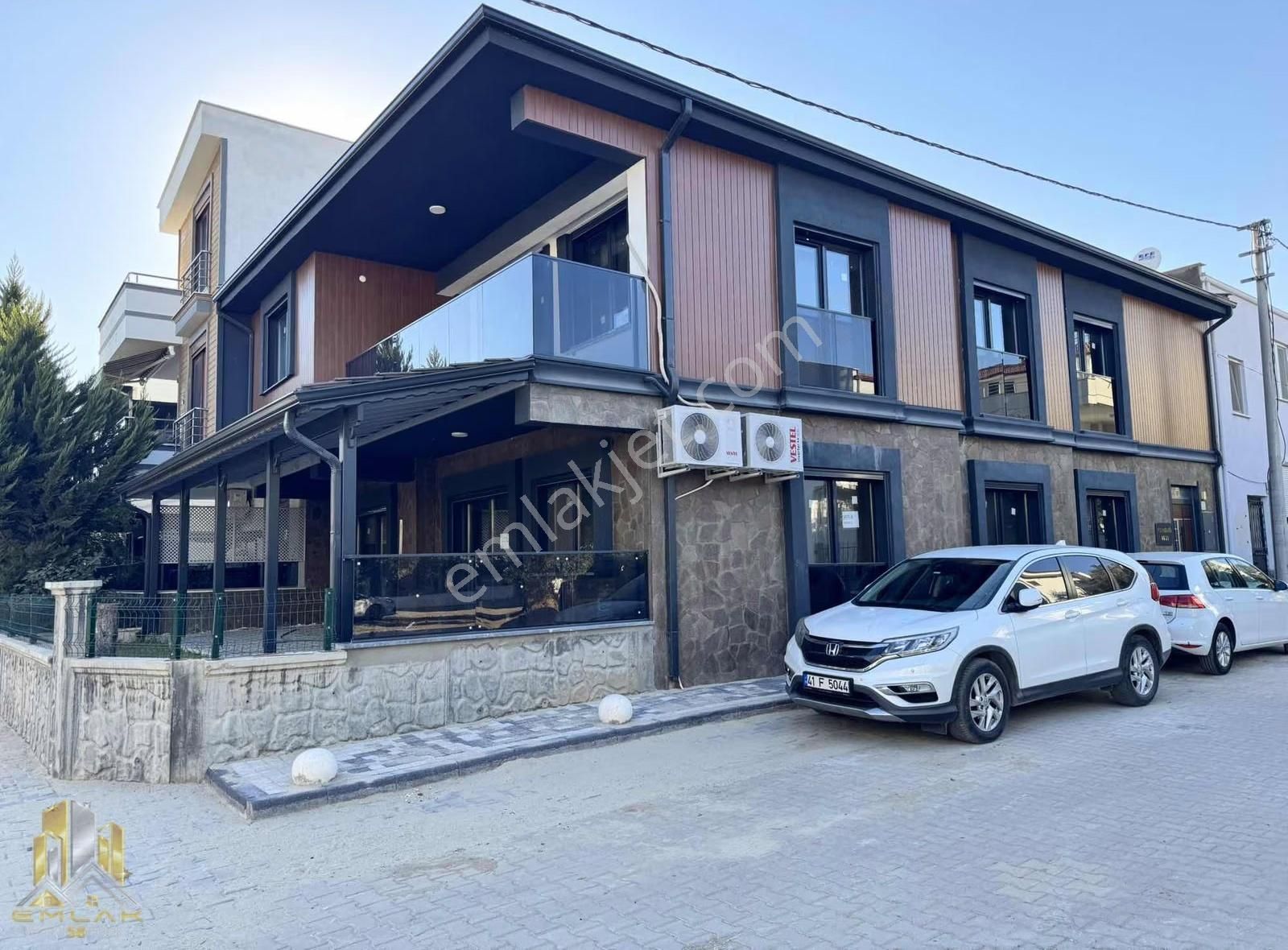 Emlak-58,den Küçükkuyu Mıhlıda Satılık 3+1 Yüksek Giriş Daire