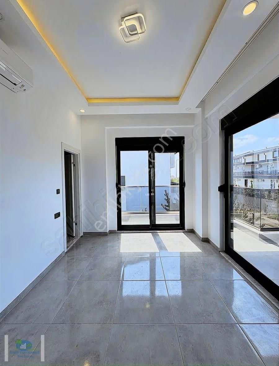 Kumköy De Fırsat Müstakil Tripleks Villa - Görsel 12