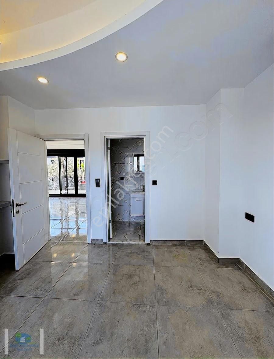 Kumköy De Fırsat Müstakil Tripleks Villa - Görsel 23