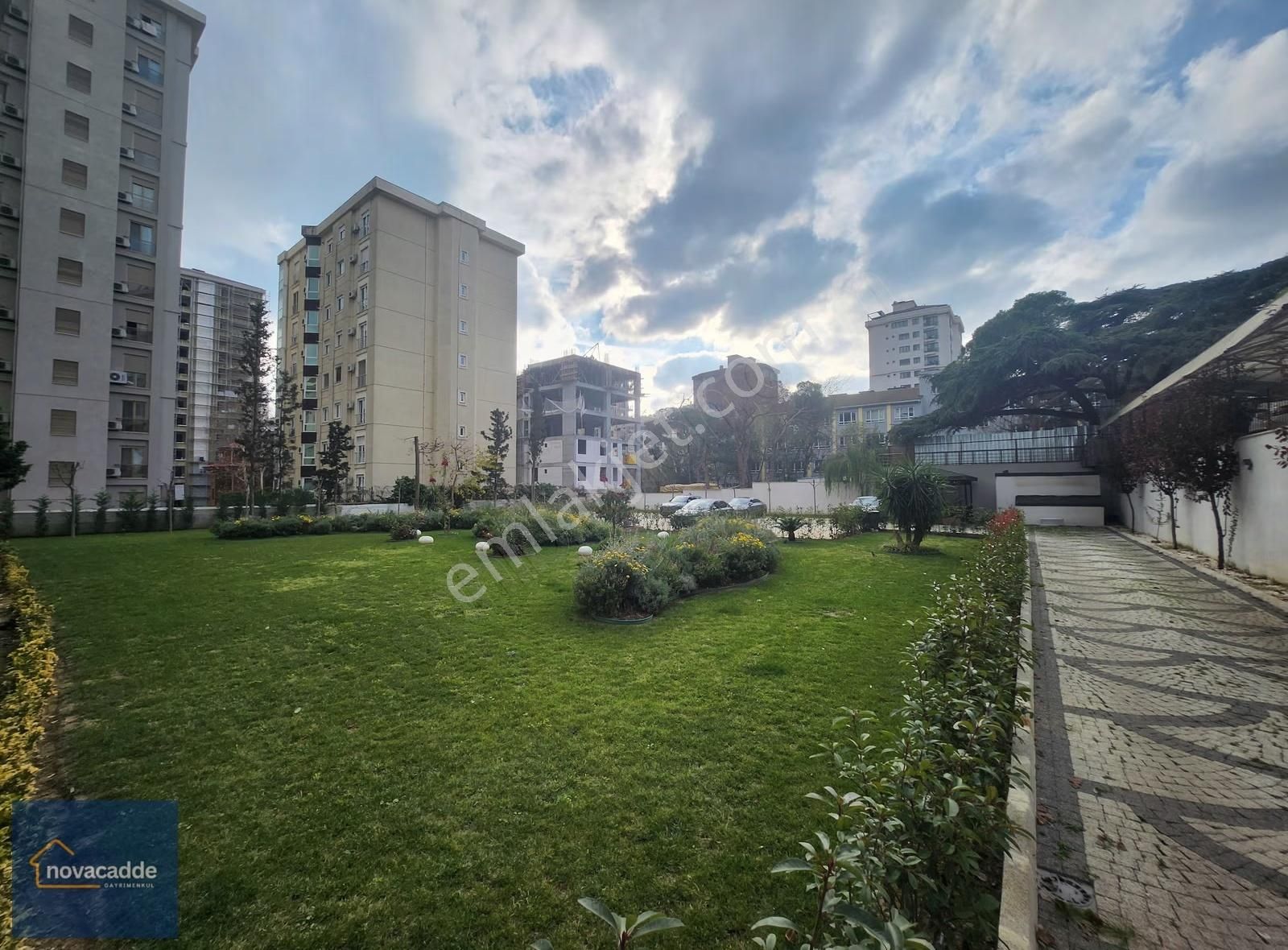 Göztepede Yeni Binada Çift Mutfaklı 195 M2 Net 4+2 Dubleks Daire - Görsel 27