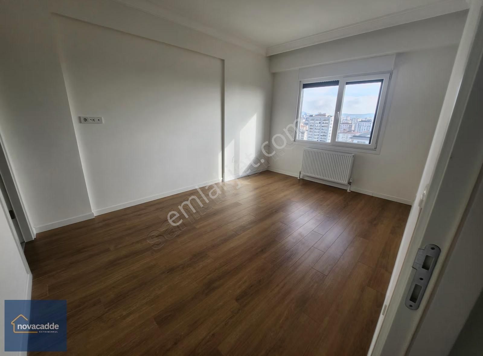 Göztepede Yeni Binada Çift Mutfaklı 195 M2 Net 4+2 Dubleks Daire - Görsel 11