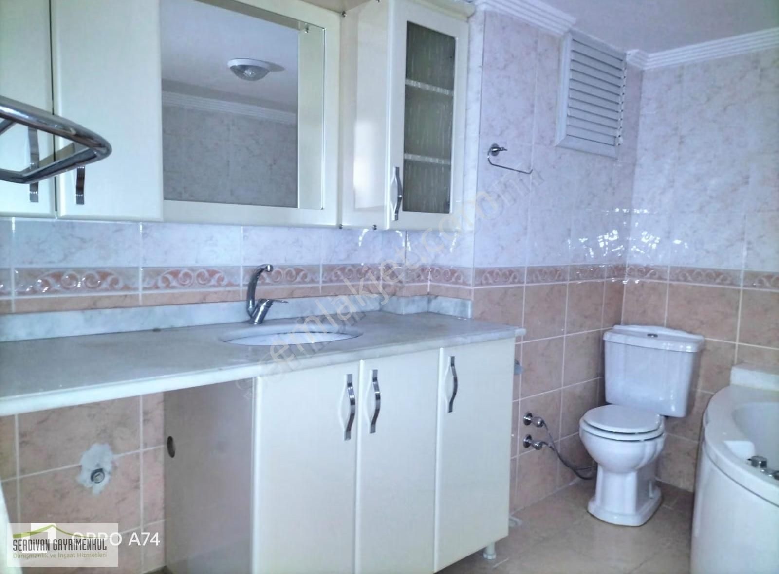 Sakarya Merkezde Kiralık 3+1 Geniş Daire.. - Görsel 27