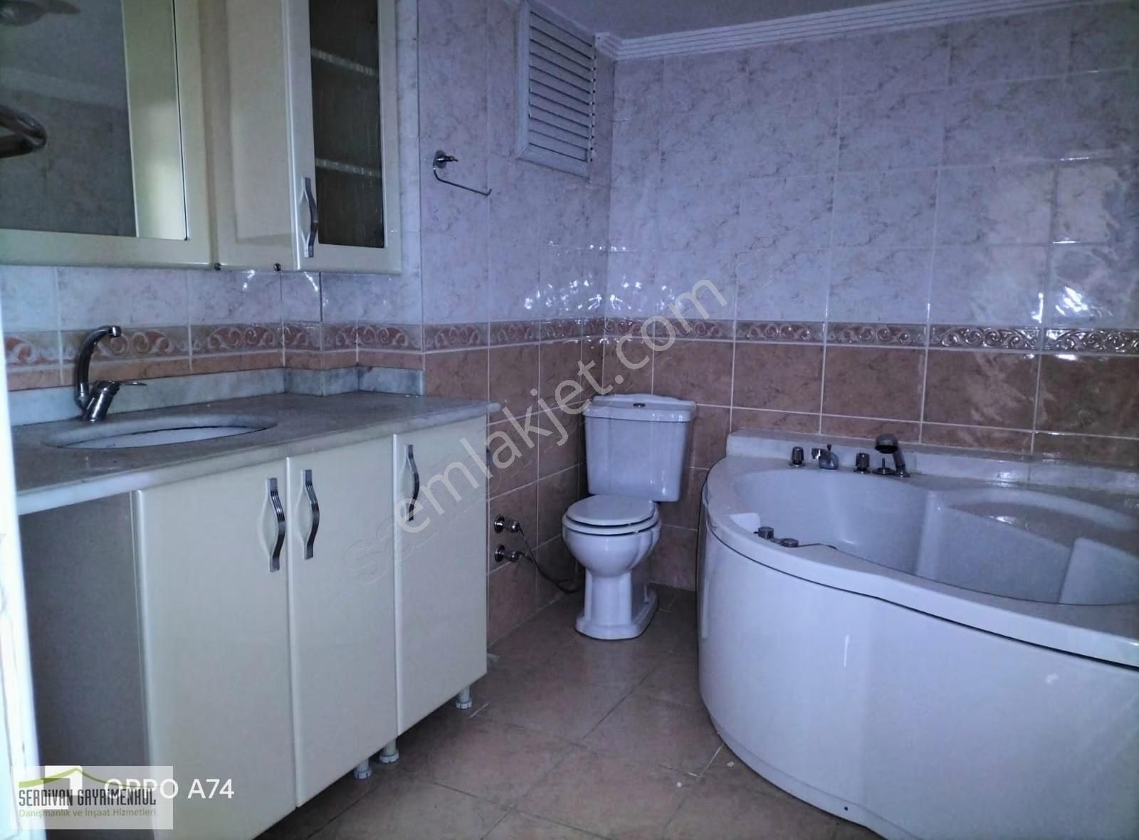 Sakarya Merkezde Kiralık 3+1 Geniş Daire.. - Görsel 12