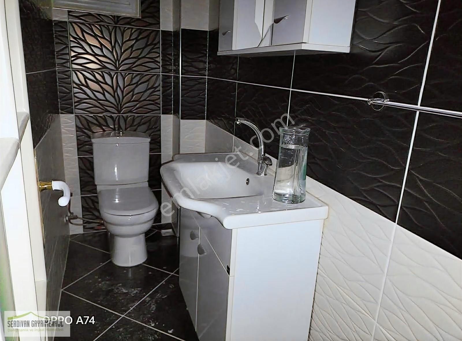 Sakarya Merkezde Kiralık 3+1 Geniş Daire.. - Görsel 18