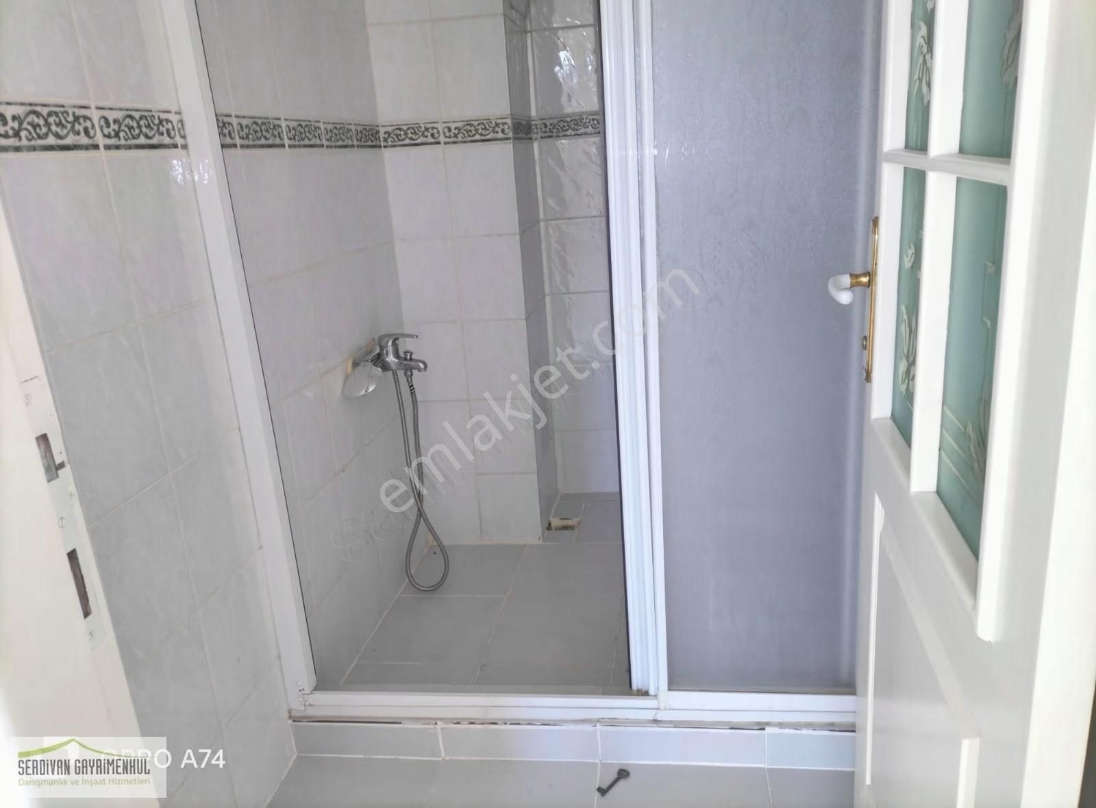 Sakarya Merkezde Kiralık 3+1 Geniş Daire.. - Görsel 8