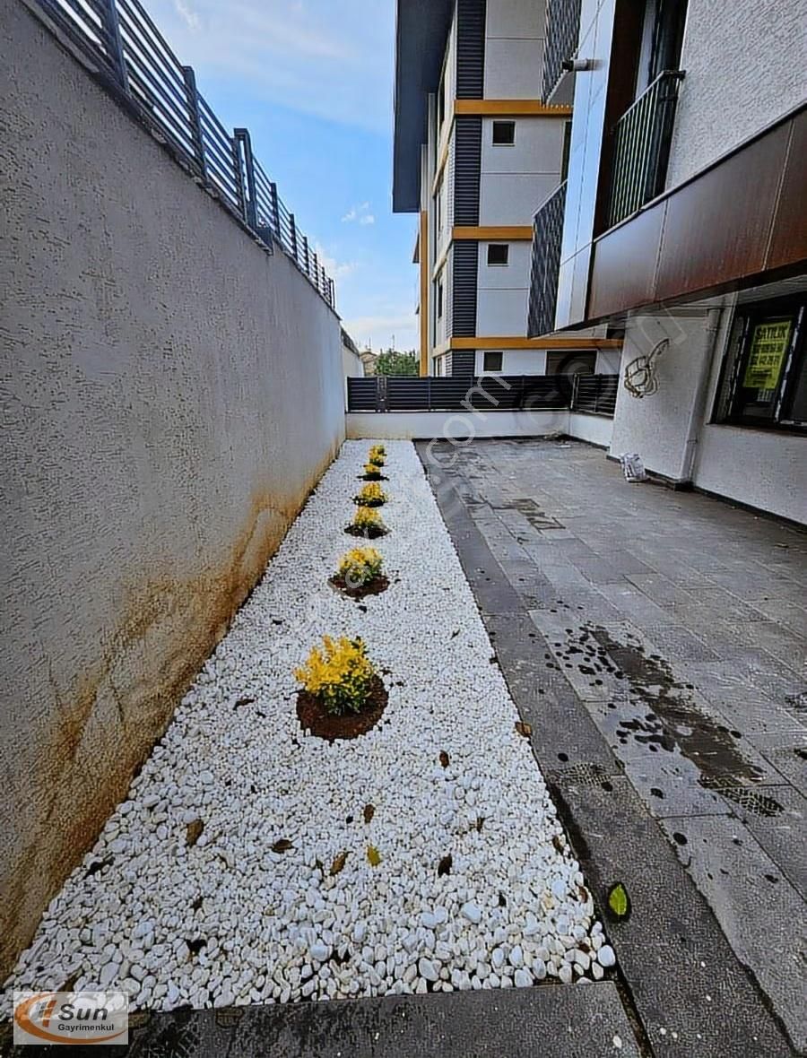 Uskudar İcadiye Mah Sifir Arakat 2+1 Firsat Daire Otoparkli - Görsel 2