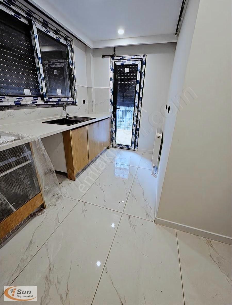 Uskudar İcadiye Mah Sifir Arakat 2+1 Firsat Daire Otoparkli - Görsel 13