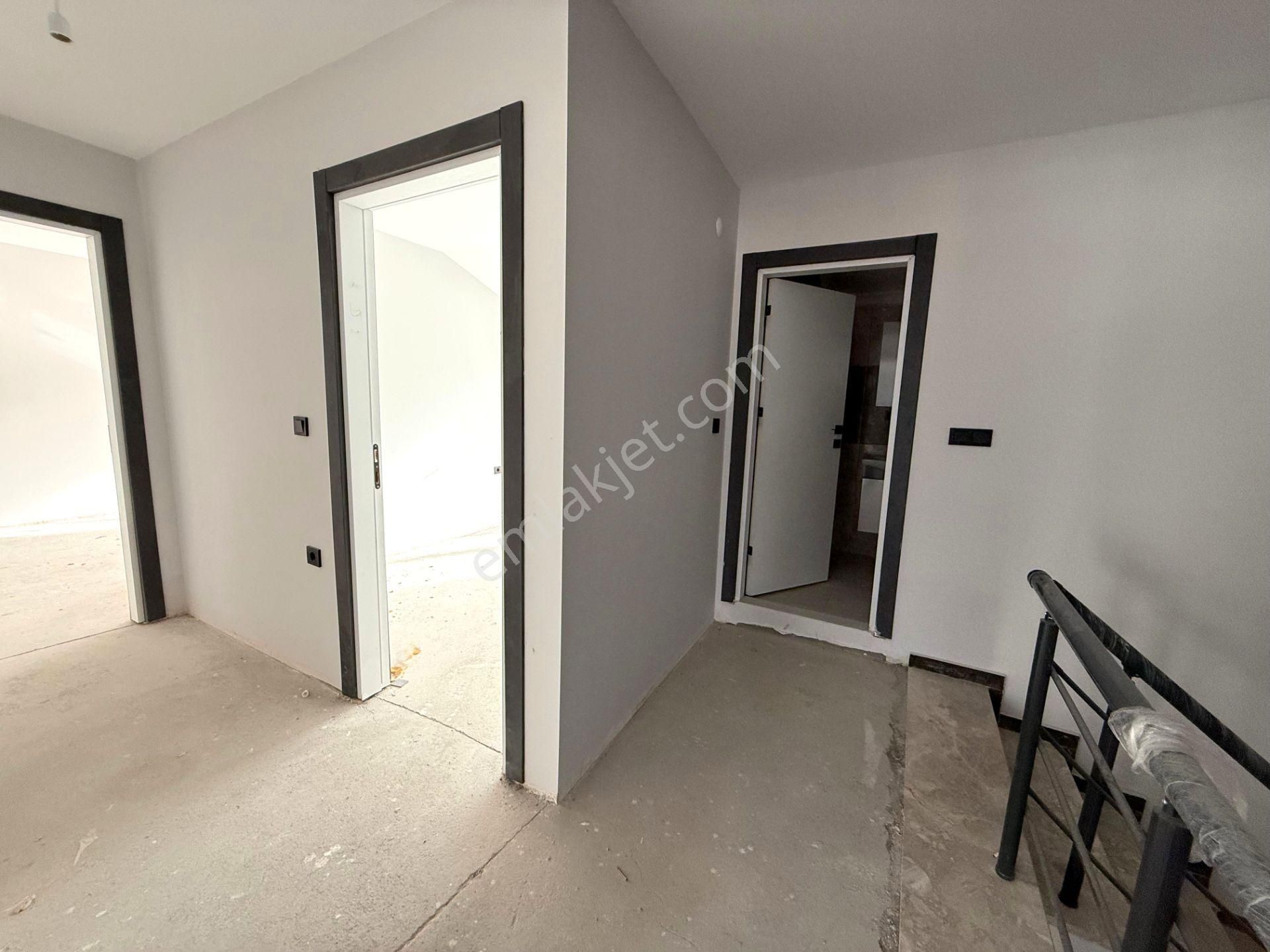 Hisar'da Sıfır 6+1 Çift Teraslı Full Manzaralı Dubleks Daire - Görsel 17