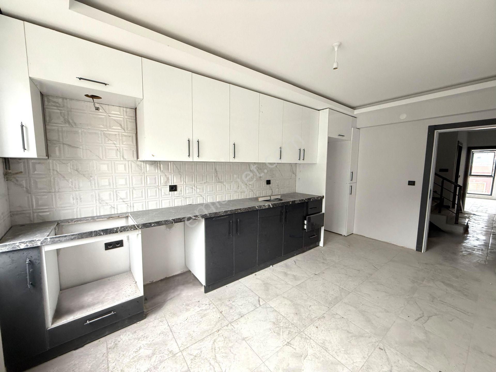 Hisar'da Sıfır 6+1 Çift Teraslı Full Manzaralı Dubleks Daire - Görsel 12