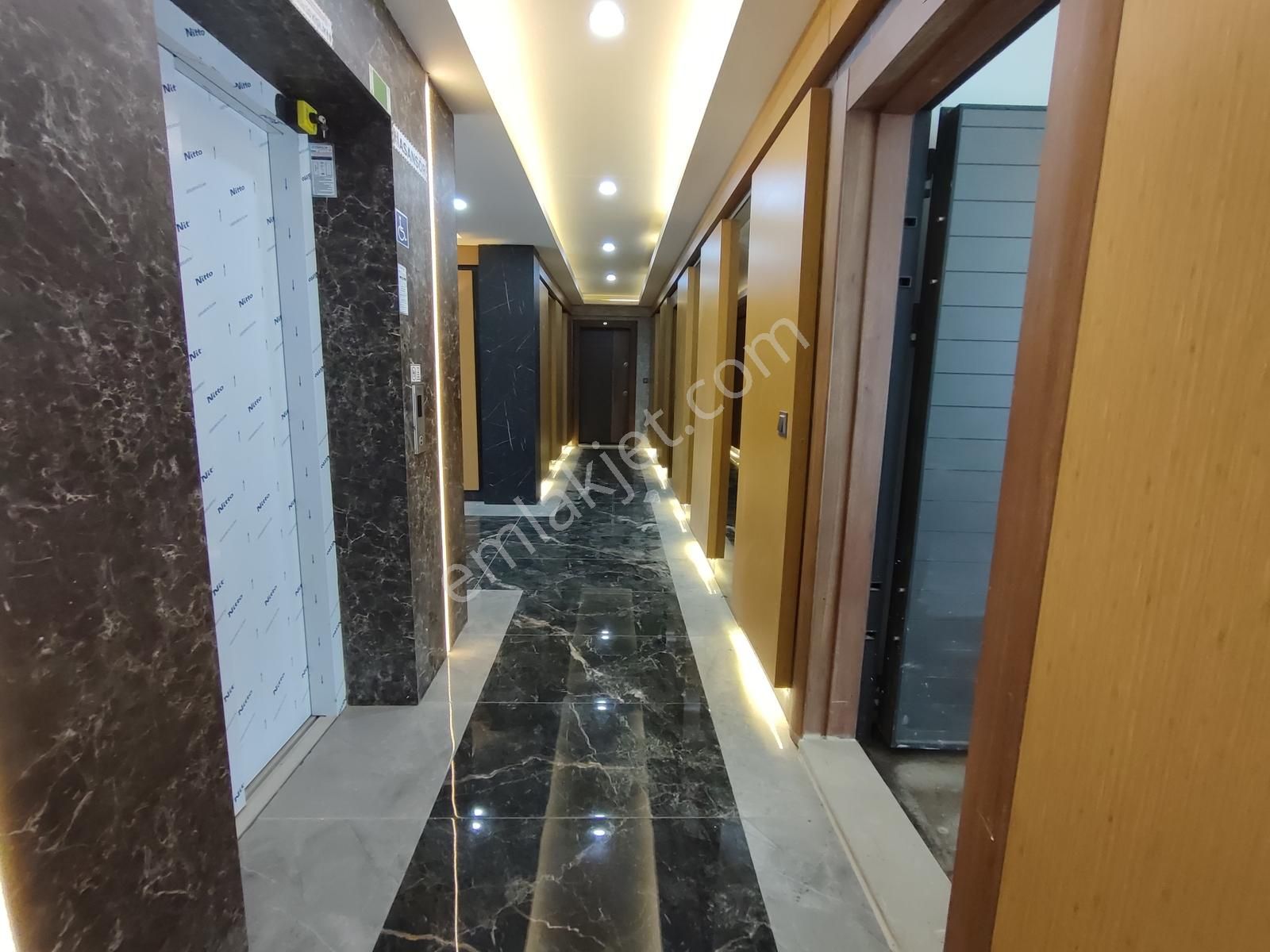 Altıntaş Köfteci Yusuf Yanı Havuzlu İskanlı Sıfır 1+1 Daire - Görsel 16