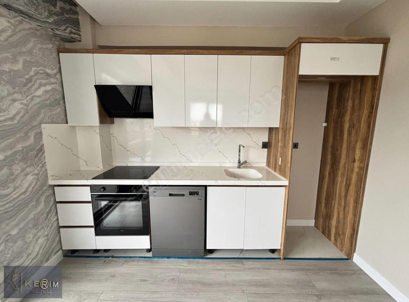 Kerim'den Küçükkuyu Merkez'de Deniz Manzaralı 2+1 Satılık Daire - Görsel 21