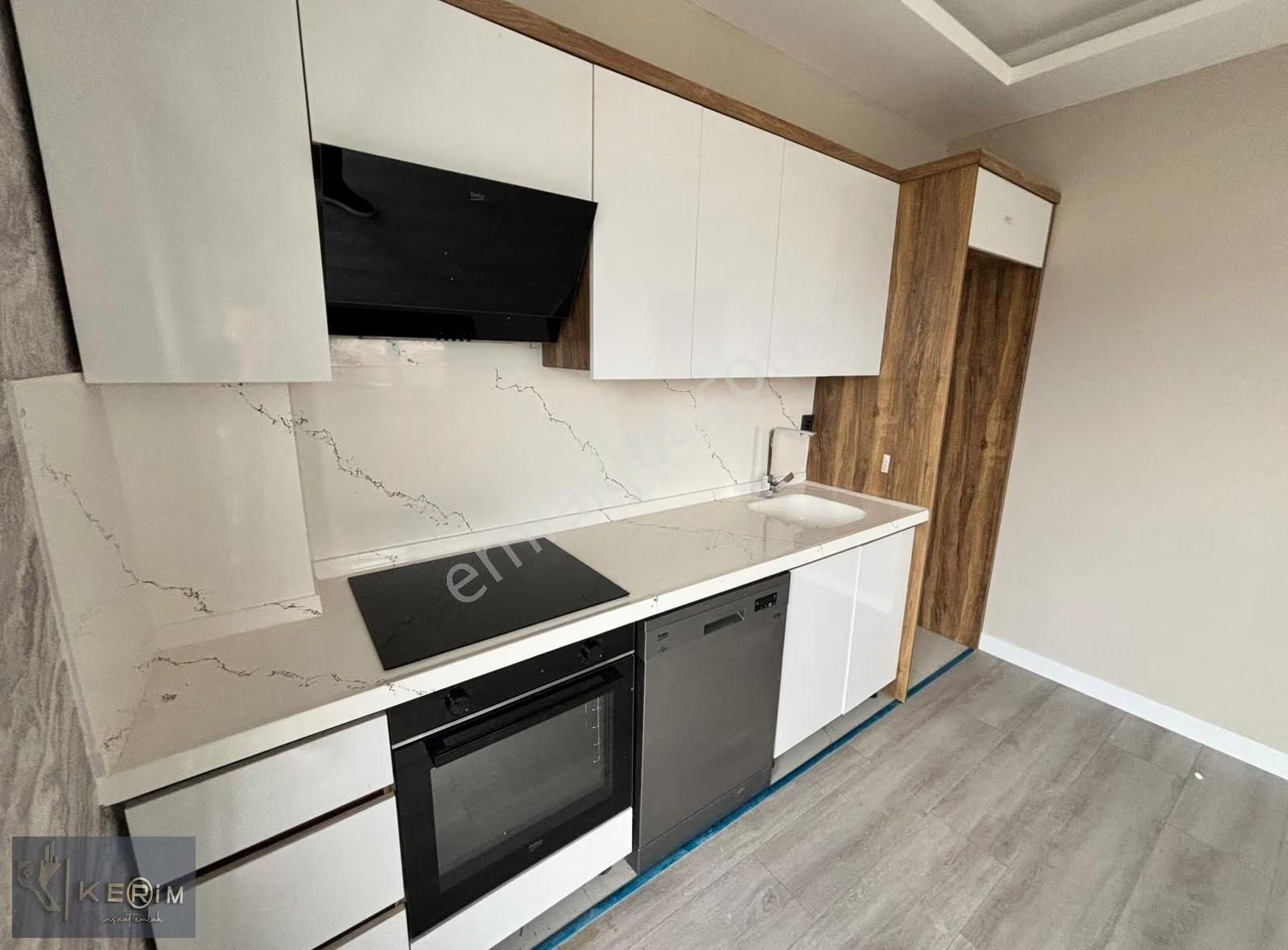 Kerim'den Küçükkuyu Merkez'de Deniz Manzaralı 2+1 Satılık Daire - Görsel 14