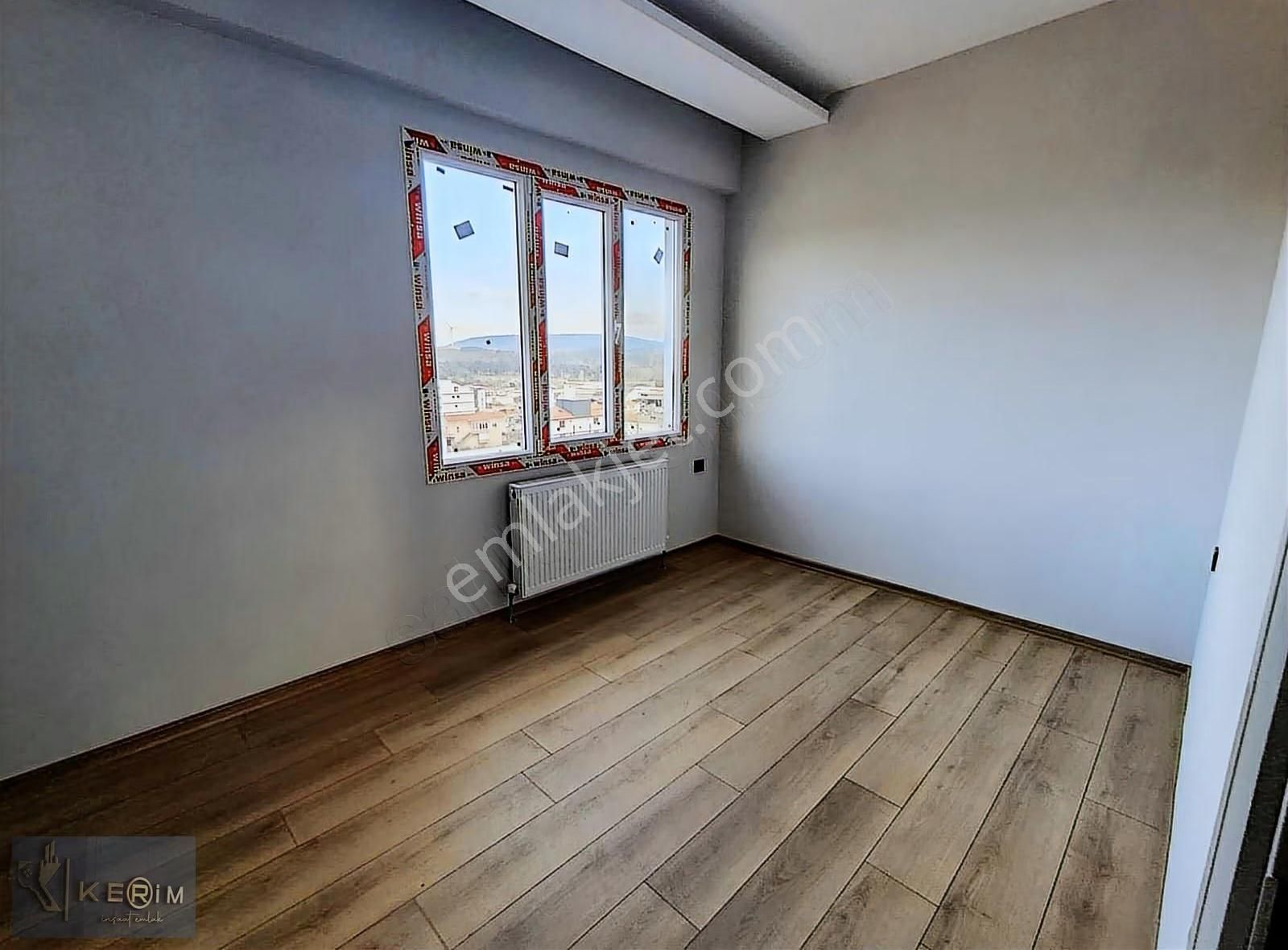 Kerim'den Ayvacık Merkezde Satılık 2+1 Kapalı Mutfak Daire - Görsel 4