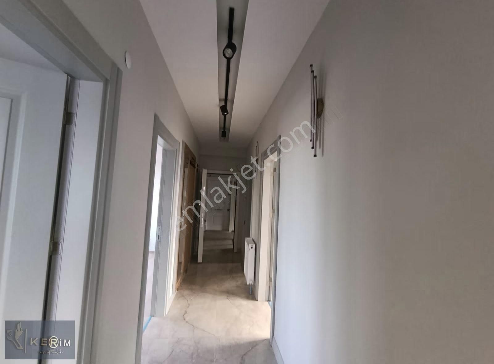 Kerim'den Ayvacık Merkezde Satılık 2+1 Kapalı Mutfak Daire - Görsel 25