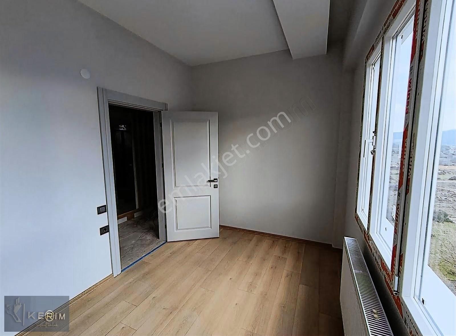 Kerim'den Ayvacık Merkezde Satılık 2+1 Kapalı Mutfak Daire - Görsel 24