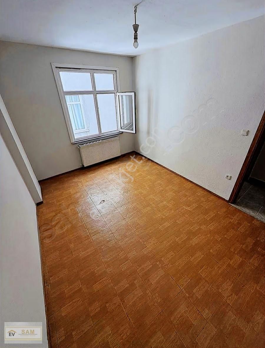 Metroya Yürüme Mesafesi Kiralık Geniş Daire - Görsel 7
