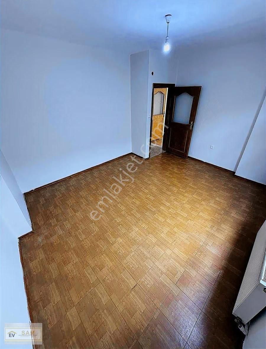 Metroya Yürüme Mesafesi Kiralık Geniş Daire - Görsel 11