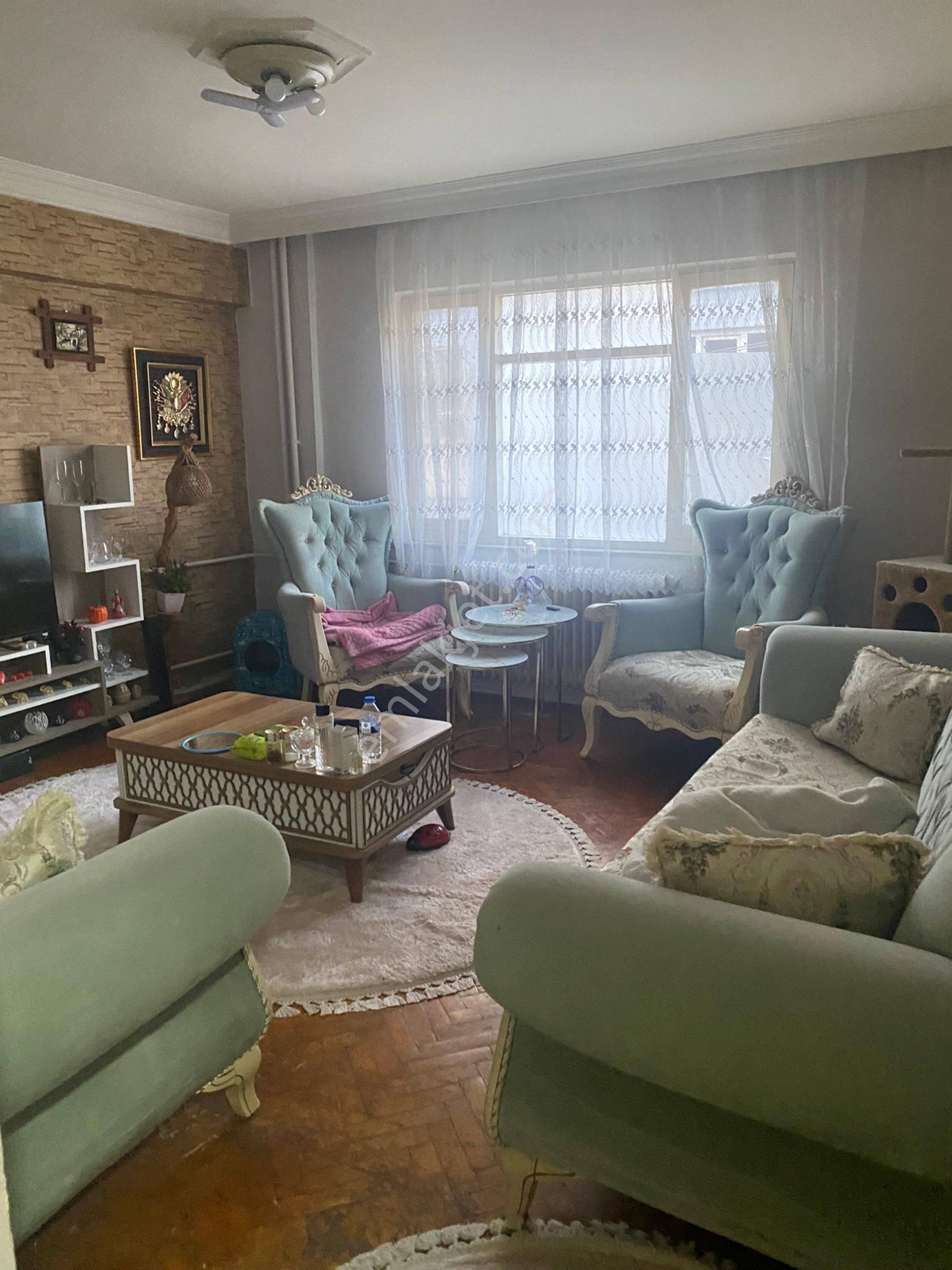 Cihangir Emlaktan Bursalı Tahir Cd. Üstü Kelepir 3+1 Satılık Daire