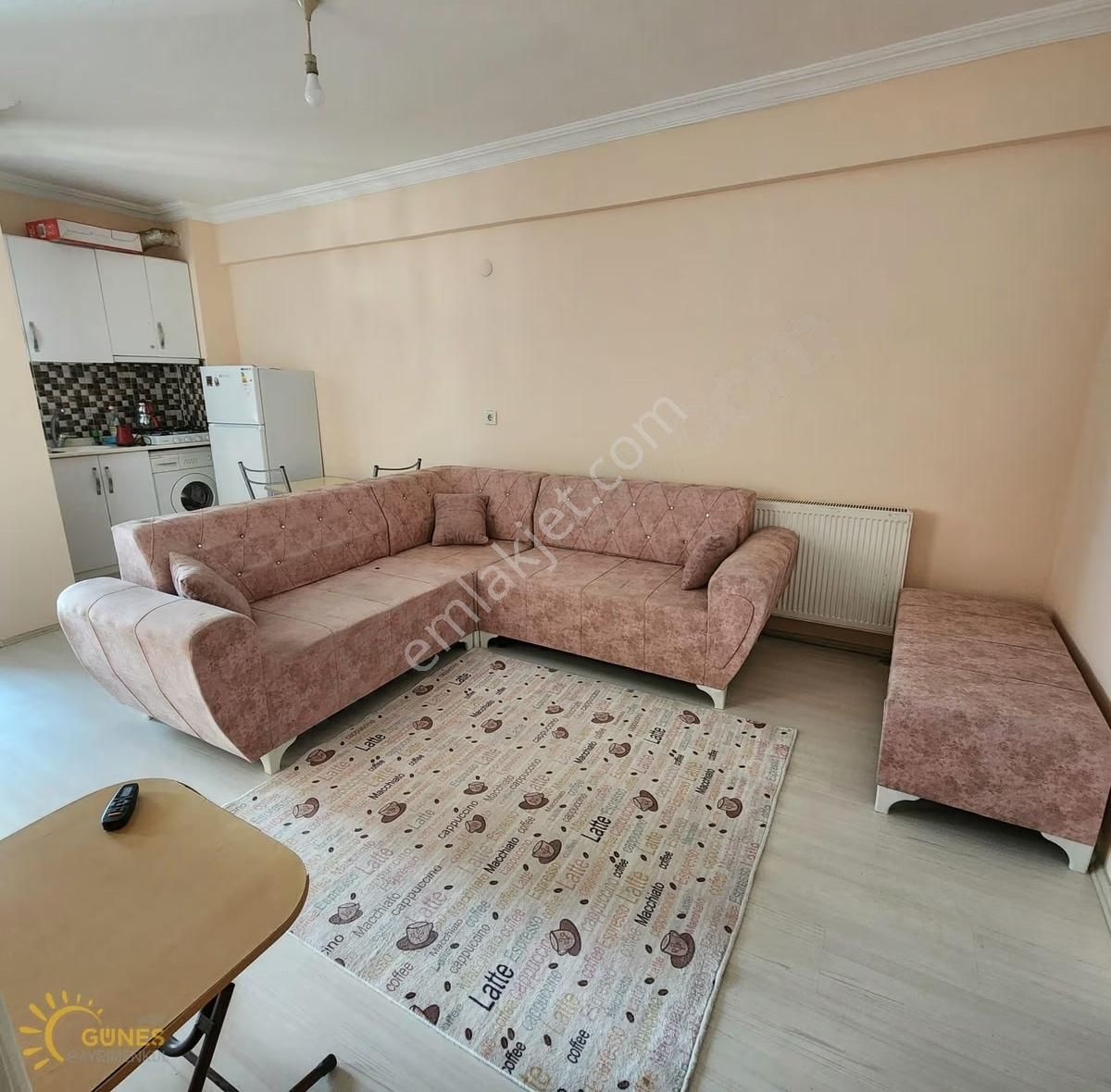 Orta Mahallede Güzel Konumda Eşyalı Klimalı Balkonlu 1+1 Satılık