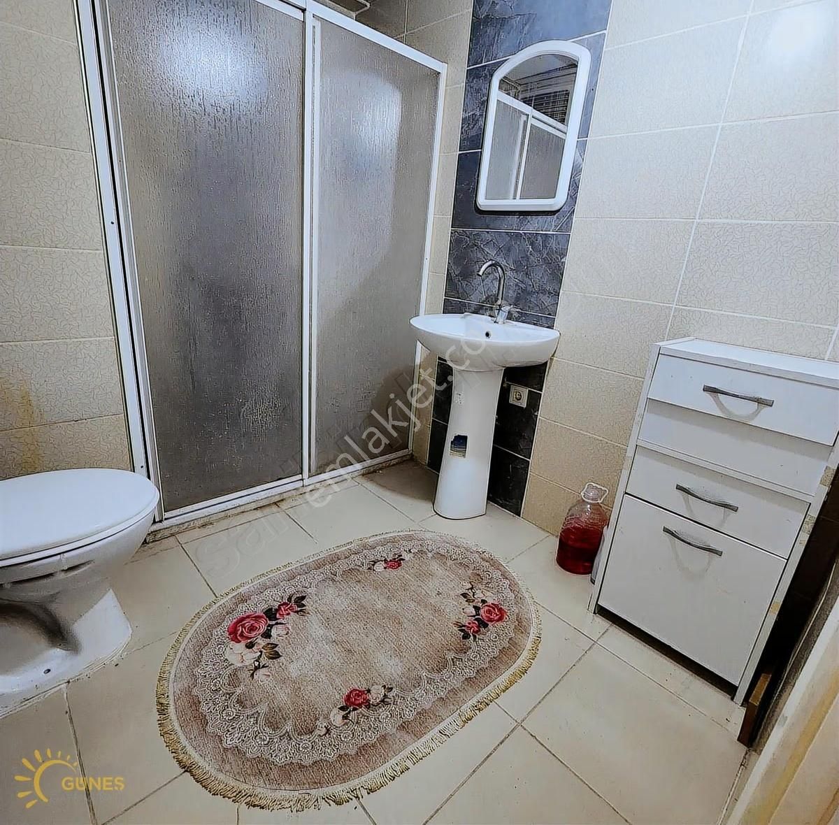 Orta Mahallede Güzel Konumda Eşyalı Klimalı Balkonlu 1+1 Satılık - Görsel 2