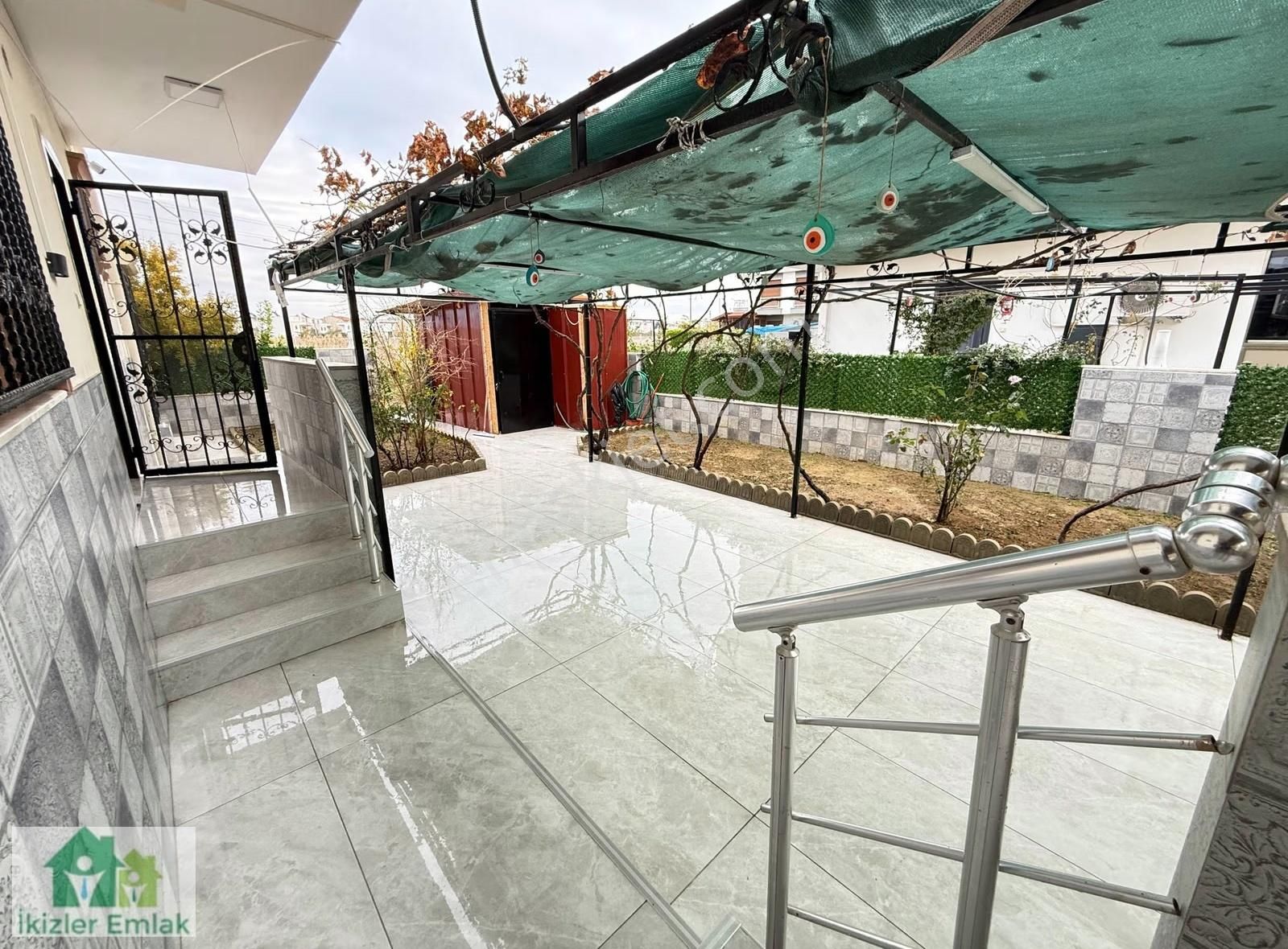 Seferihisar Doğanbey'de Satılık 5+1 Geniş Bahçeli Dublex Villa - Görsel 12